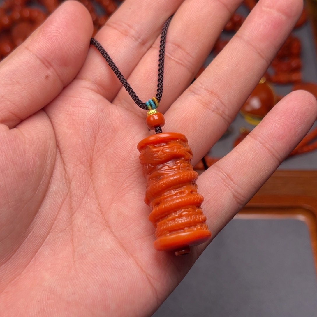 南红玛瑙配饰未镶嵌