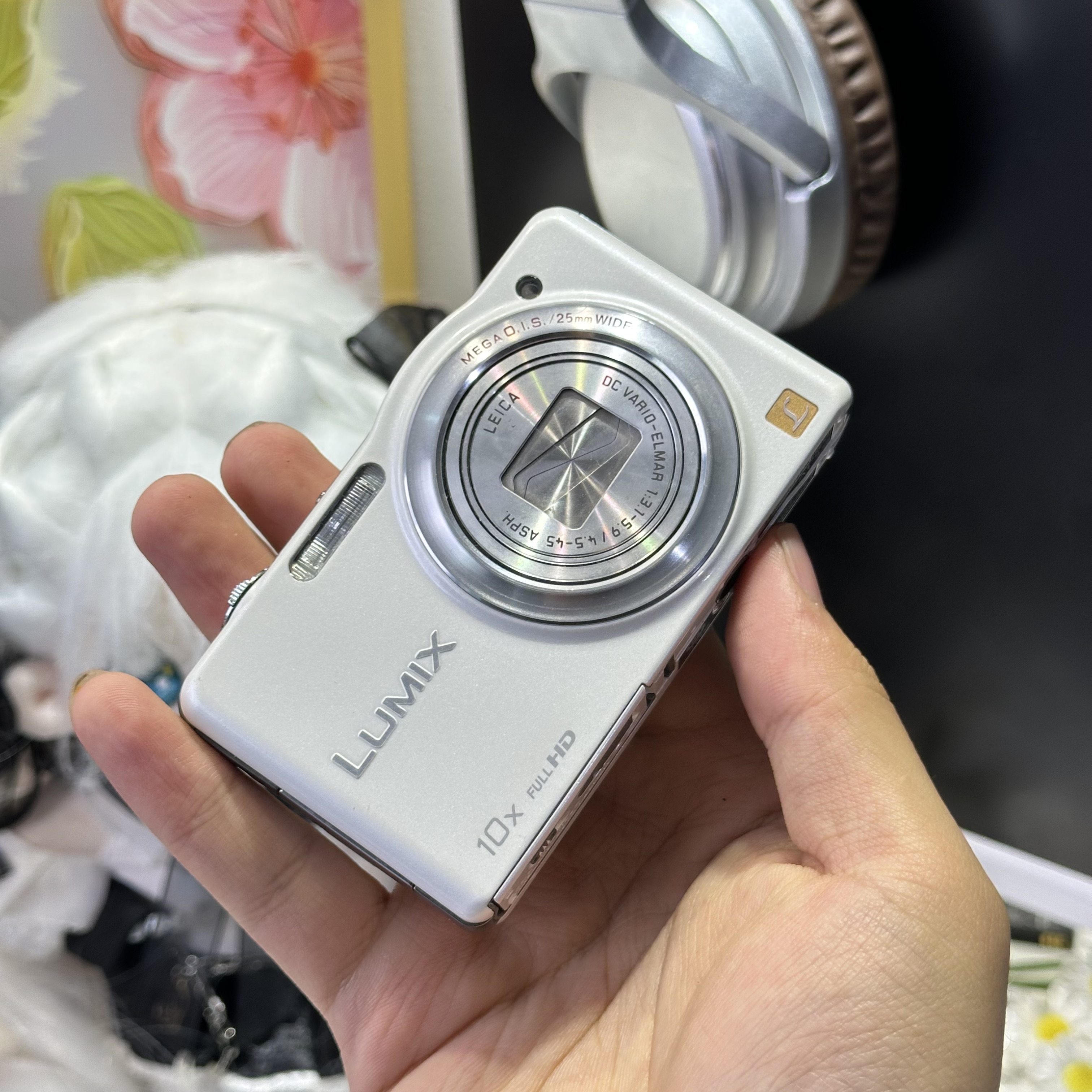 9新 Panasonic/松下 松下sz7小长焦奶白色冷白皮1400万像素带配件