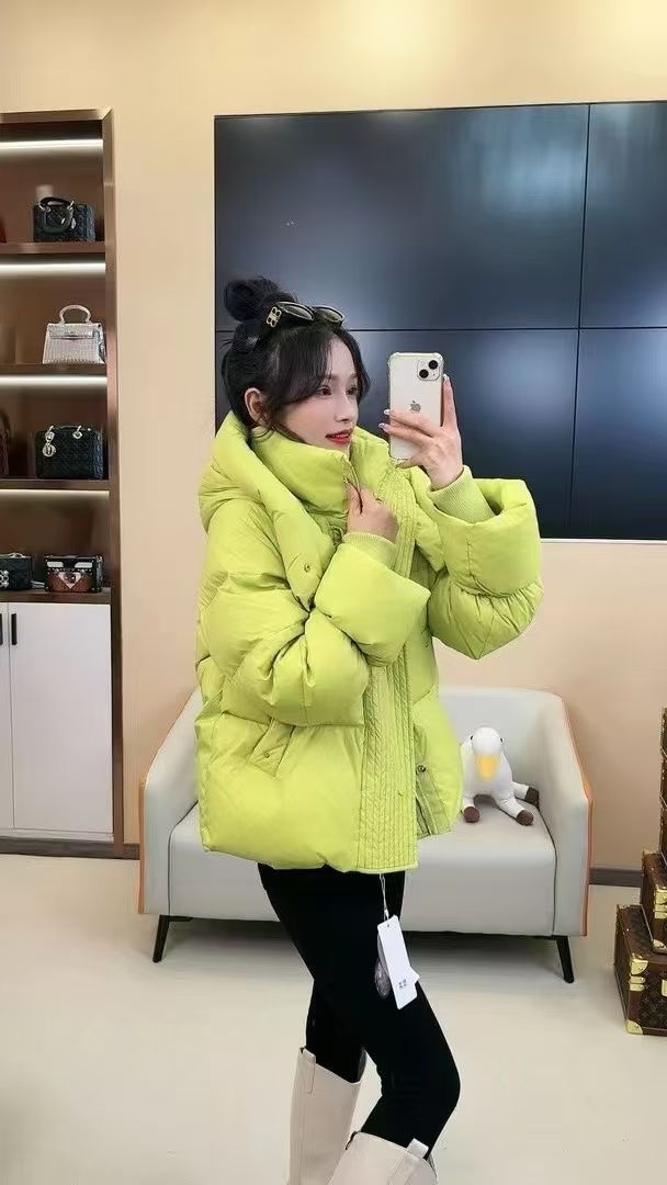 羽绒服女2025短款欧洲站冬新款连帽90白鸭绒宽松加厚保暖时尚外套