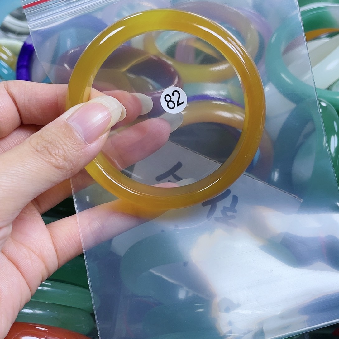 石英质玉手镯未镶嵌58