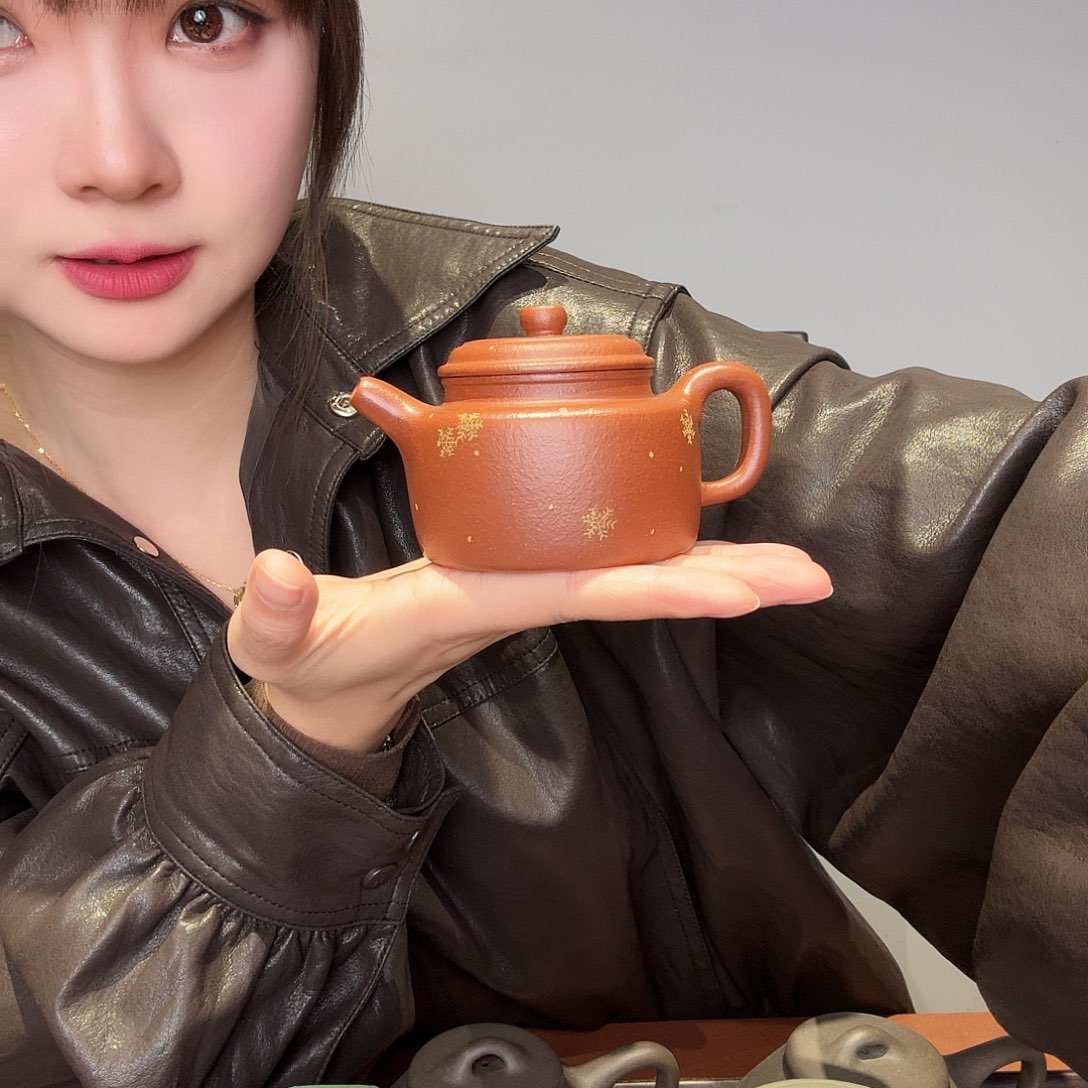 @***@茶壶紫砂微瑕德钟160cc……
