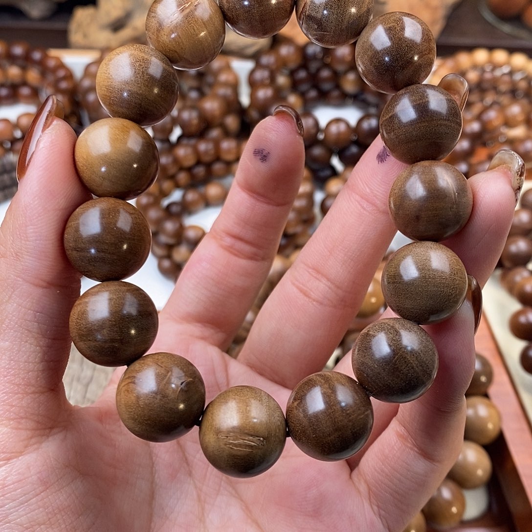 海***魂檀香木其他微微留疤1.5印度迈索尔檀香老料