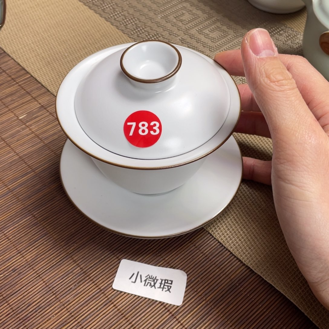 瓷片。。。。。。。。。。。。。。。。。。