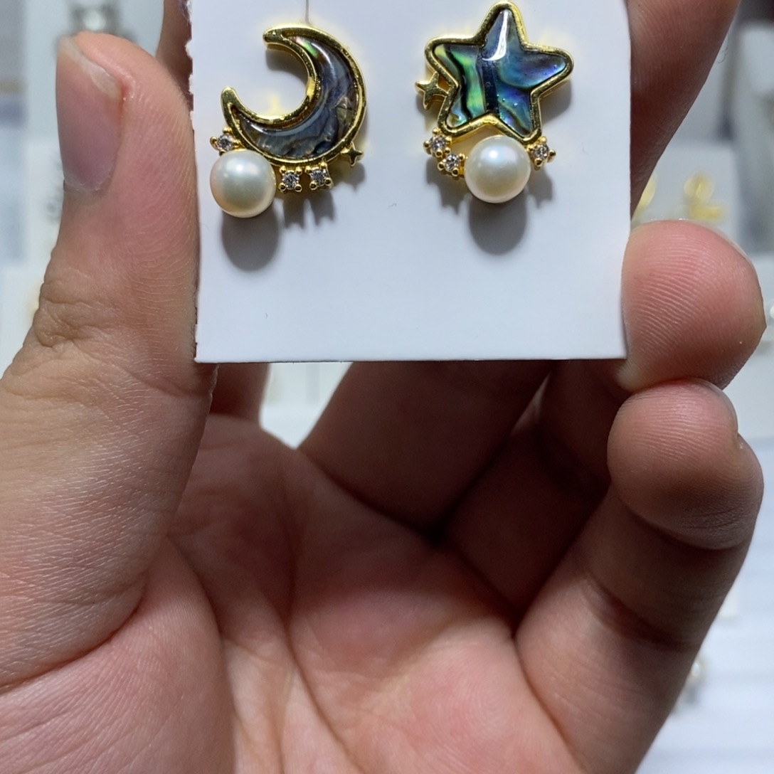 银S925镶嵌淡水珍珠耳饰