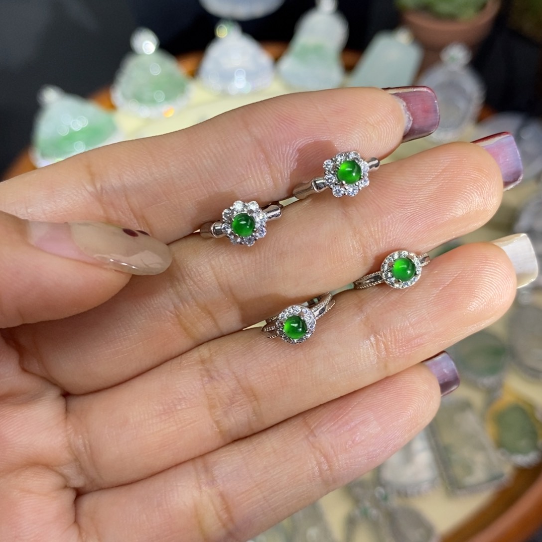 翡翠颈饰银S925镶嵌A货翡翠