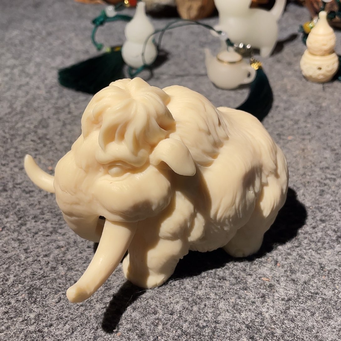 柏木（崖柏）象牙果摆件