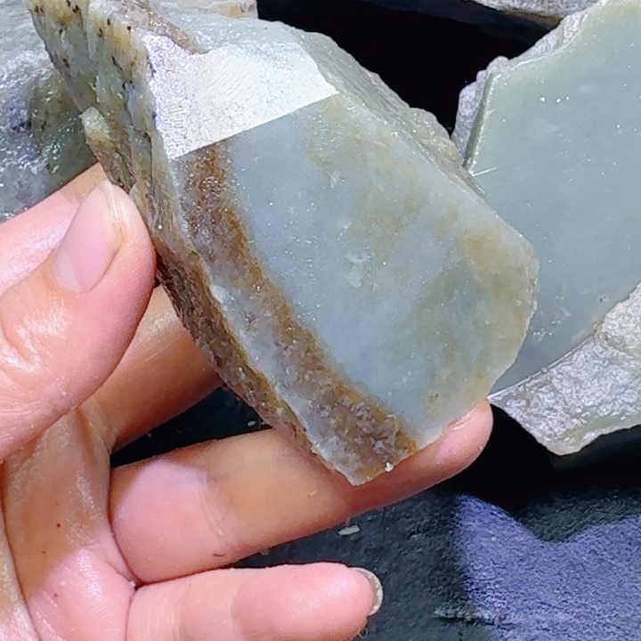 和田玉未镶嵌珠宝半成品