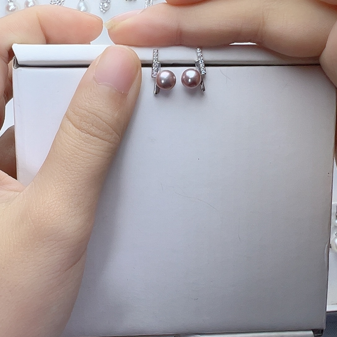 淡水珍珠银S925镶嵌耳饰