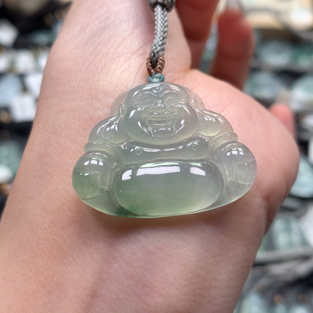 翡翠颈饰未镶嵌佛公