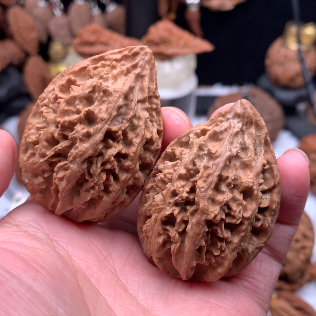 文玩核桃吊坠小武核桃2