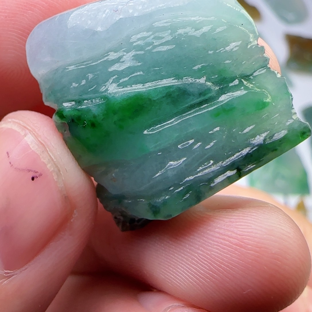 未镶嵌定制翡翠不包工