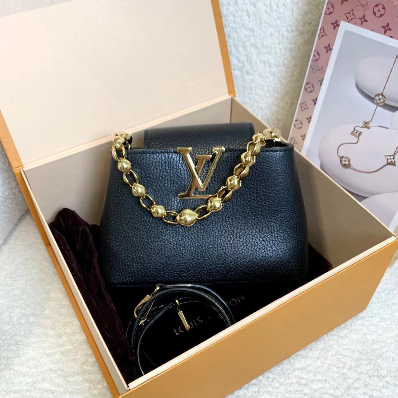 99新 LouisVuitton/路易威登 壹臻/黑金capucinesnano包 10694121