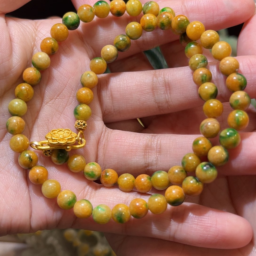 翡翠未镶嵌颈饰待编织