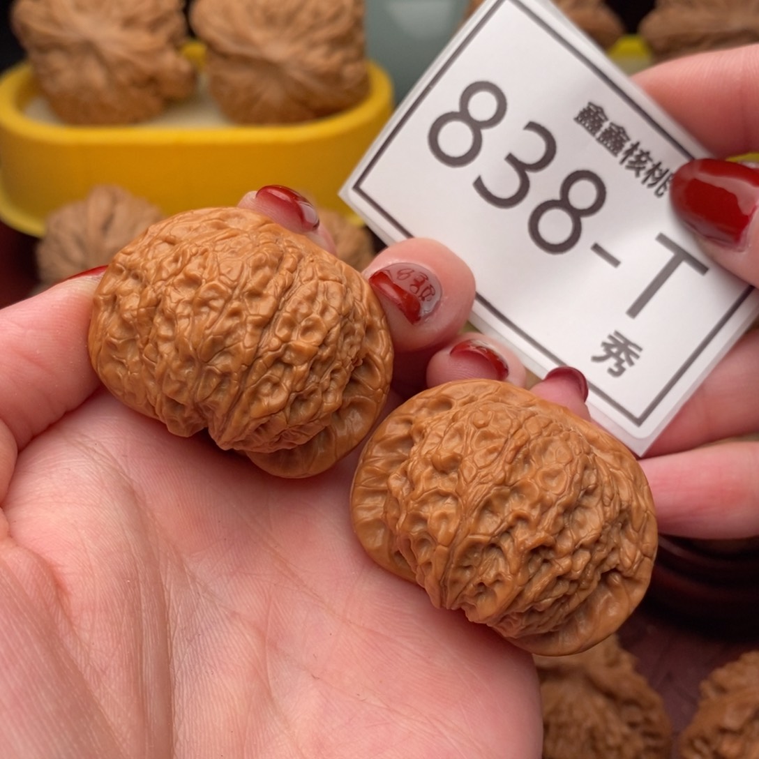 文玩核桃把件血麒麟38