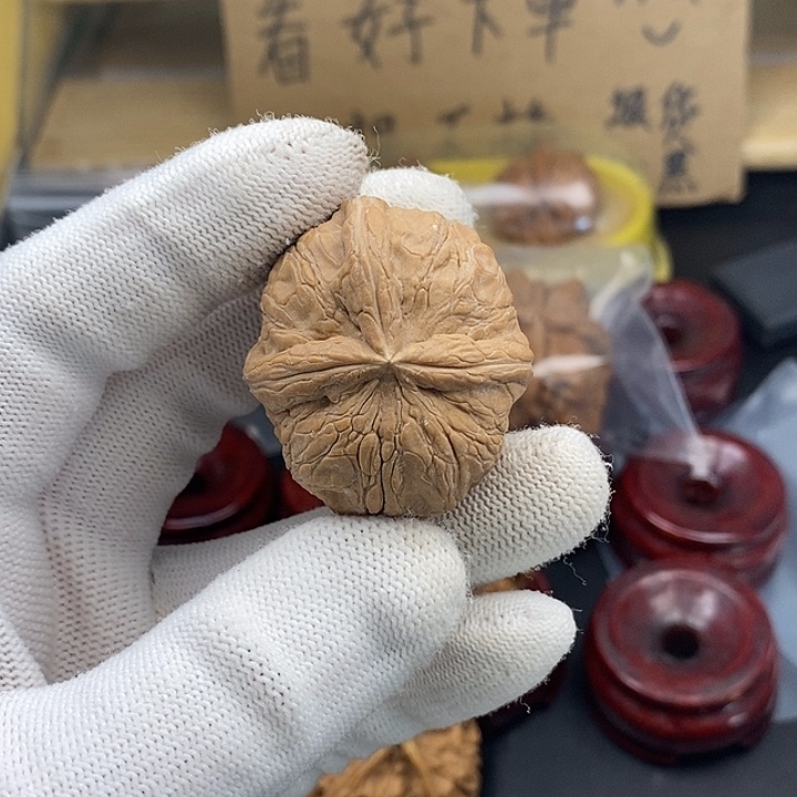 八***¥文玩核桃吊坠瑕疵不退不换