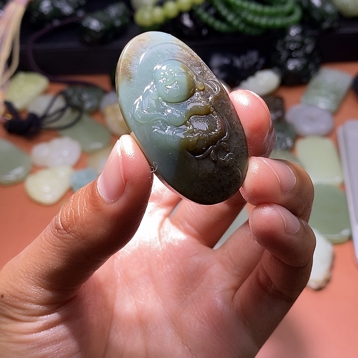 和田玉未镶嵌颈饰