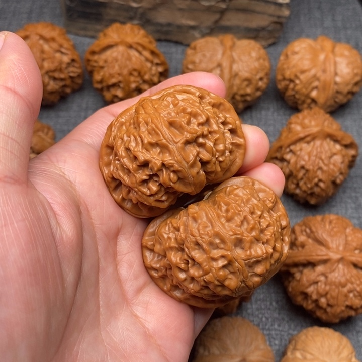 文玩核桃吊坠尺寸45宫灯