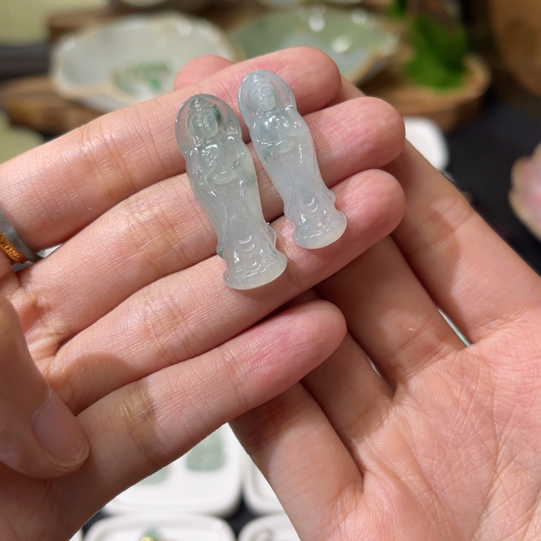 翡翠未镶嵌颈饰观音多样性发一