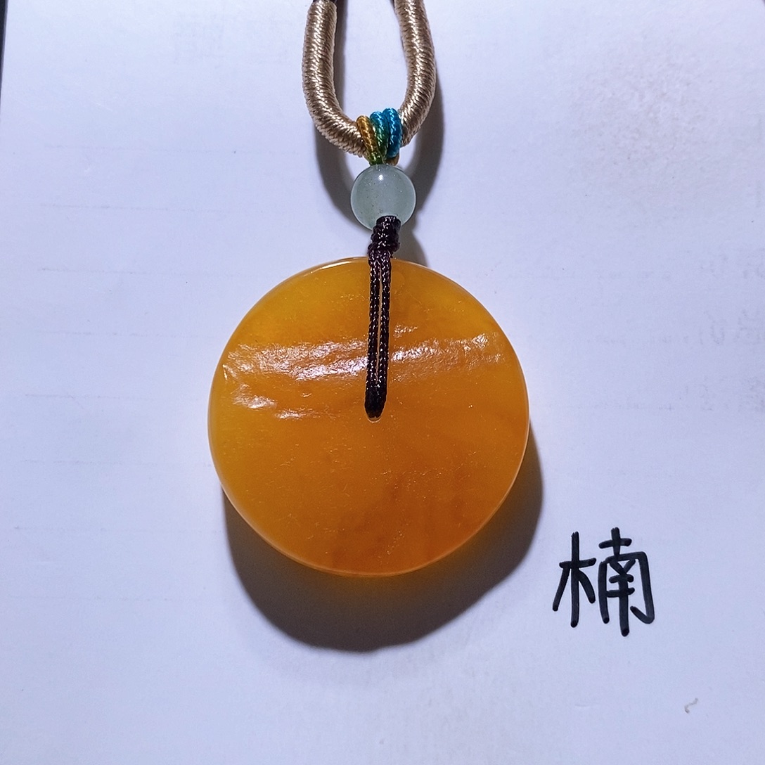 未镶嵌琥珀珠宝奇石