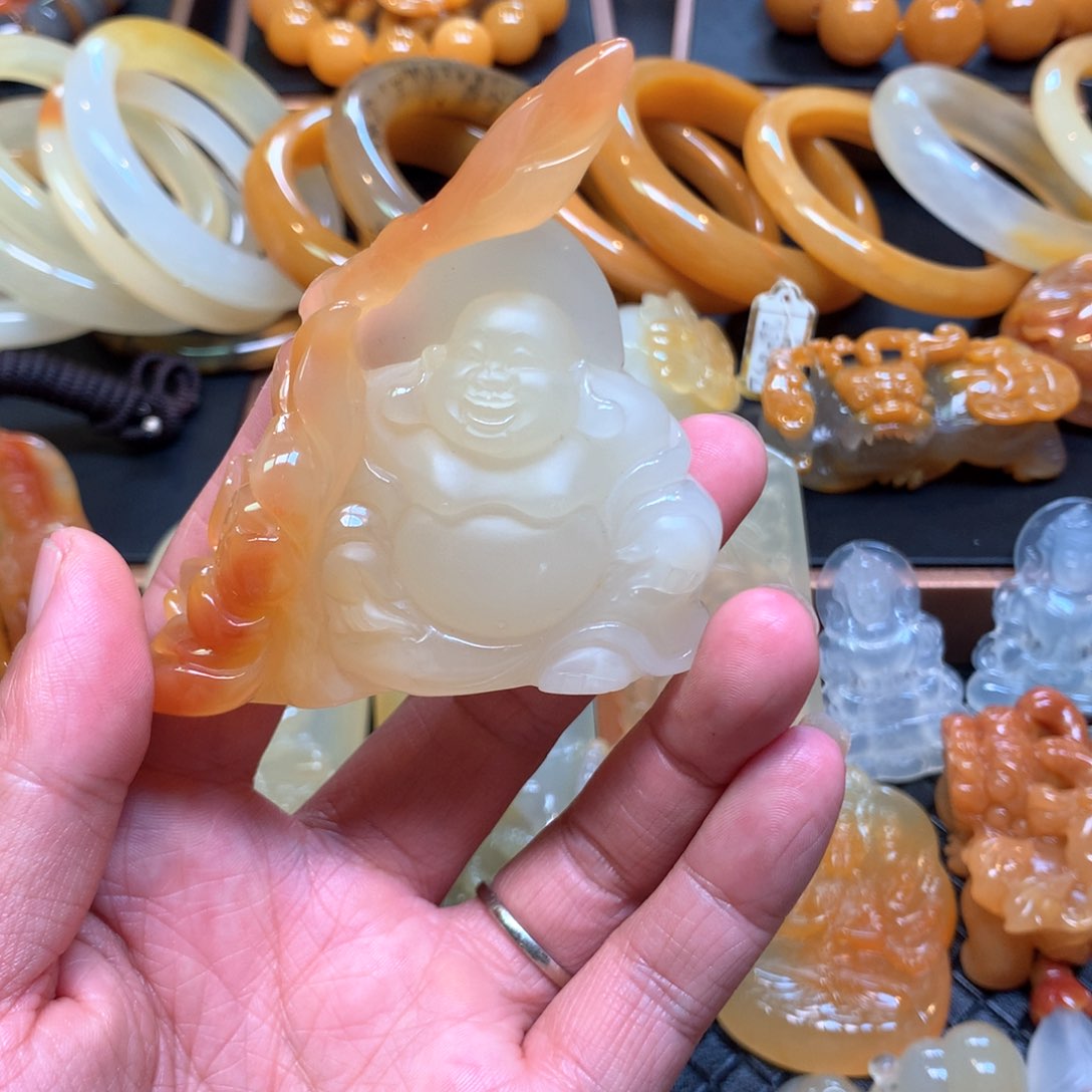 石英质玉（黄龙玉）未镶嵌摆件