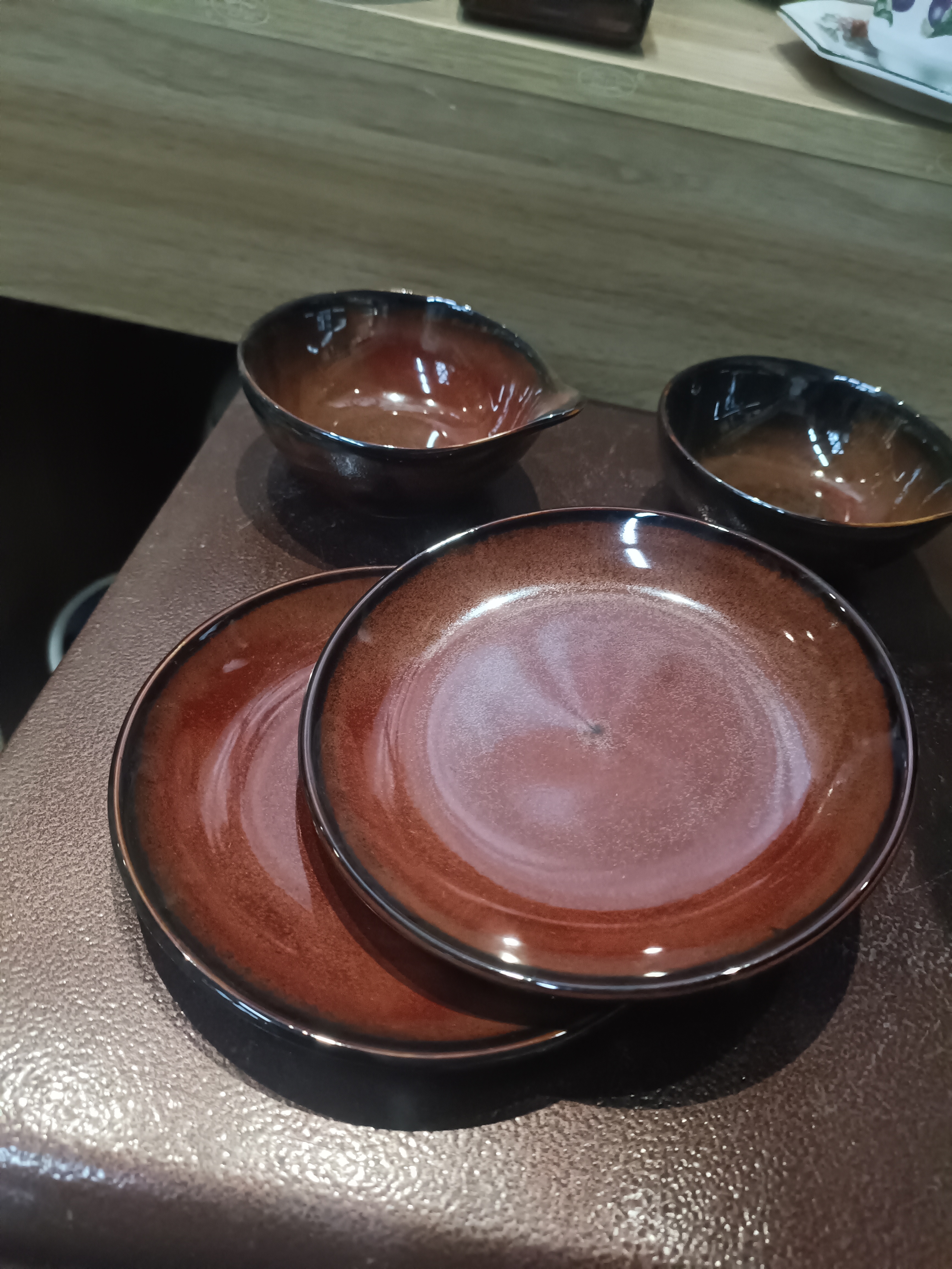 磁州窑国营尾货铁锈红六寸盘一对《》