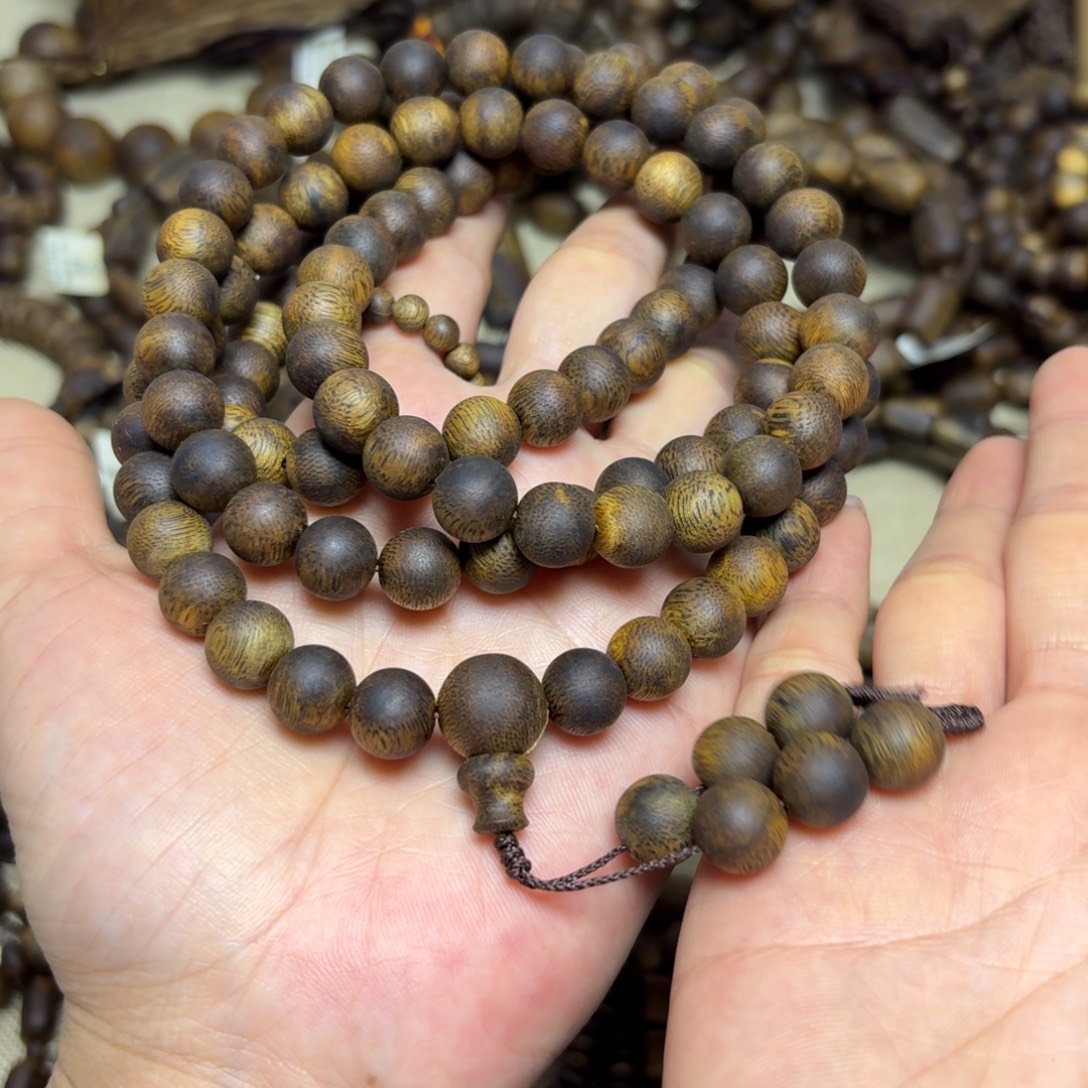 胡***昌沉香手串老料乌身卡1.0-49克多样性发货一条