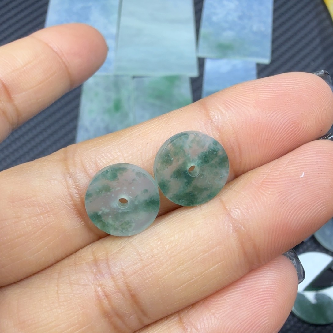 翡翠颈饰未镶嵌天然缅甸a货翡翠