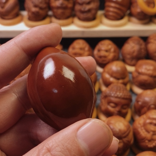 橄榄核手串/手链玉华单面一个