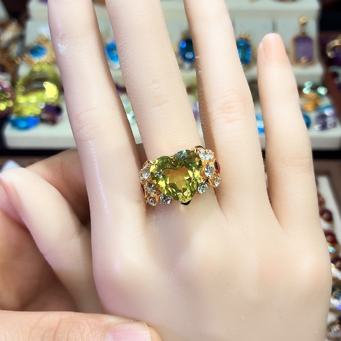 银S925镶嵌水晶戒指