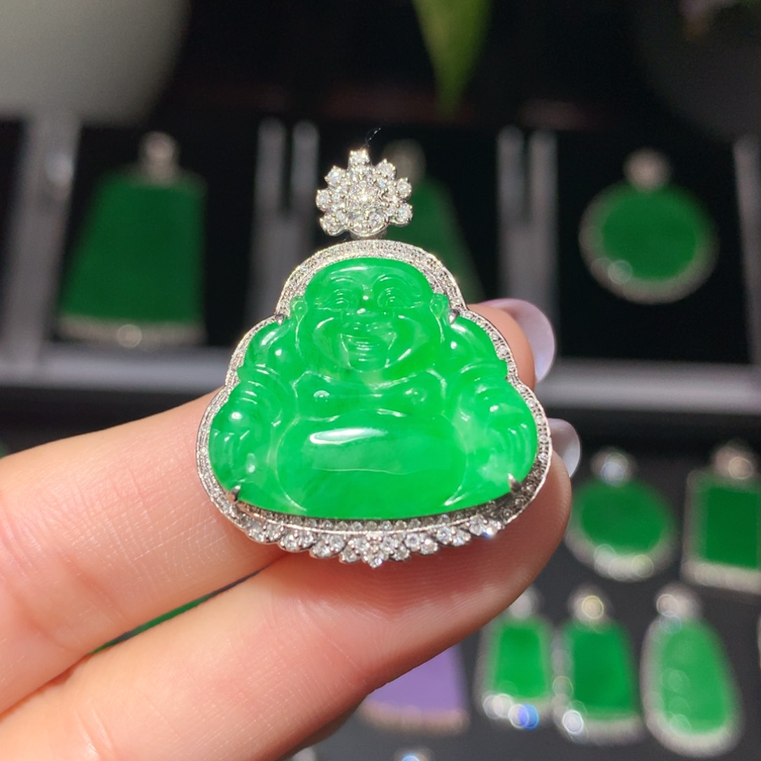 翡翠颈饰18K金镶嵌翡翠