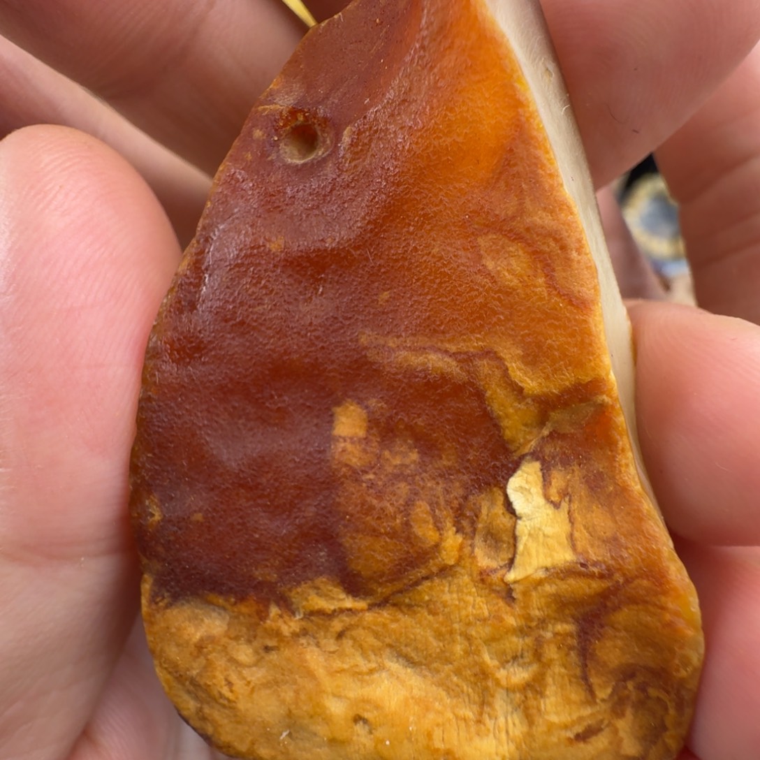 定制琥珀未镶嵌28.7克