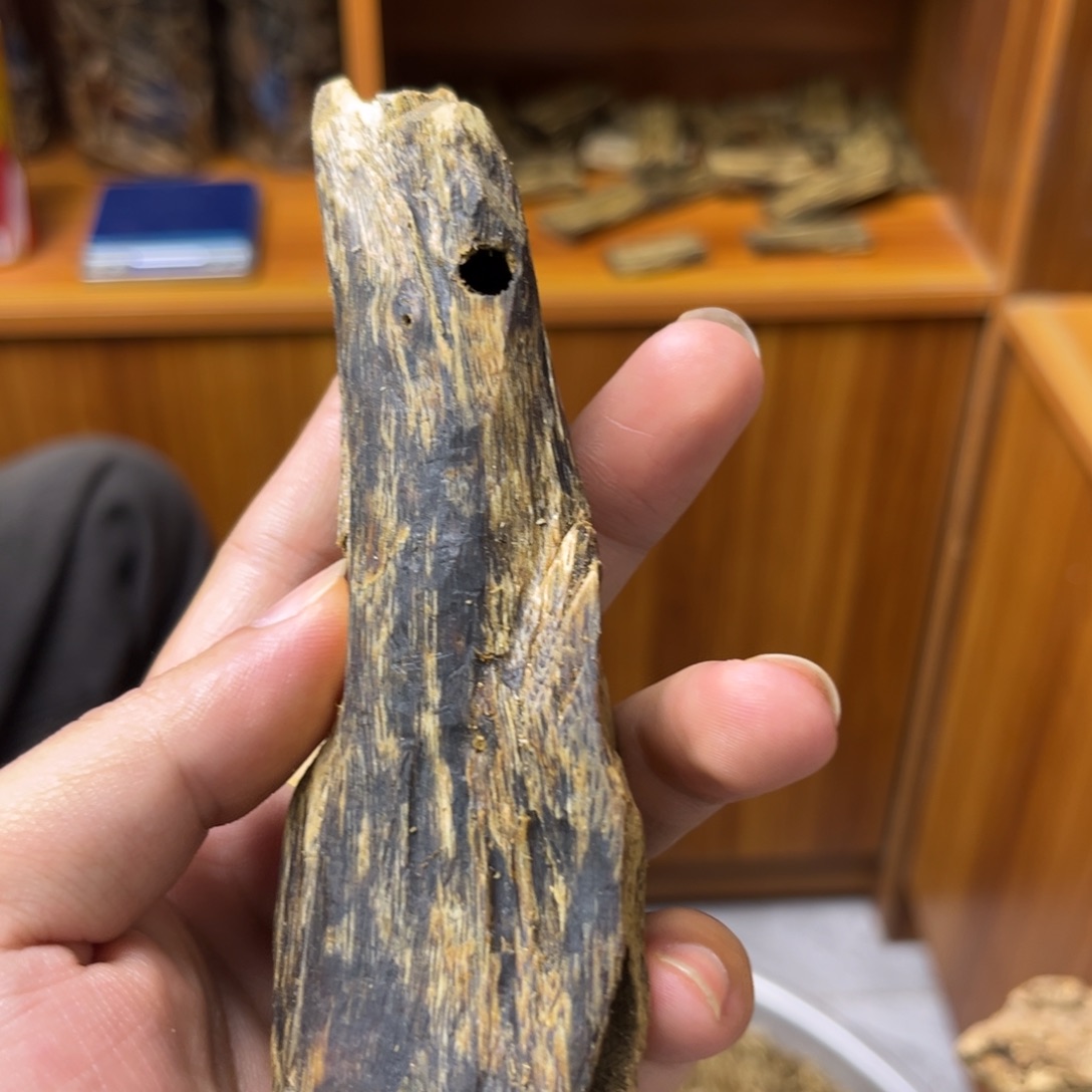 沉香沉香碎屑透顶绿59克