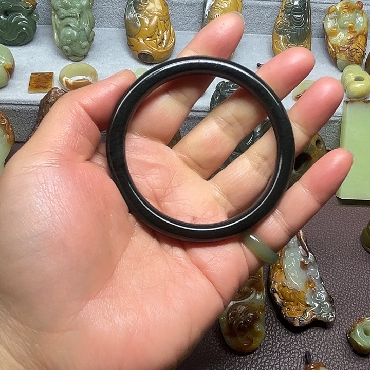 岫岩河磨玉（透闪石质玉）未镶嵌颈饰