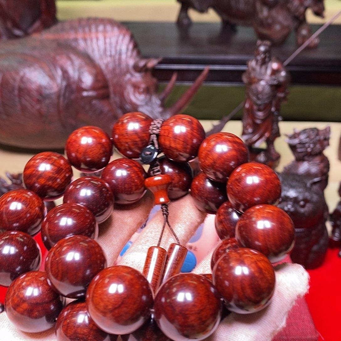 檀香紫檀（小叶紫檀）楚**野