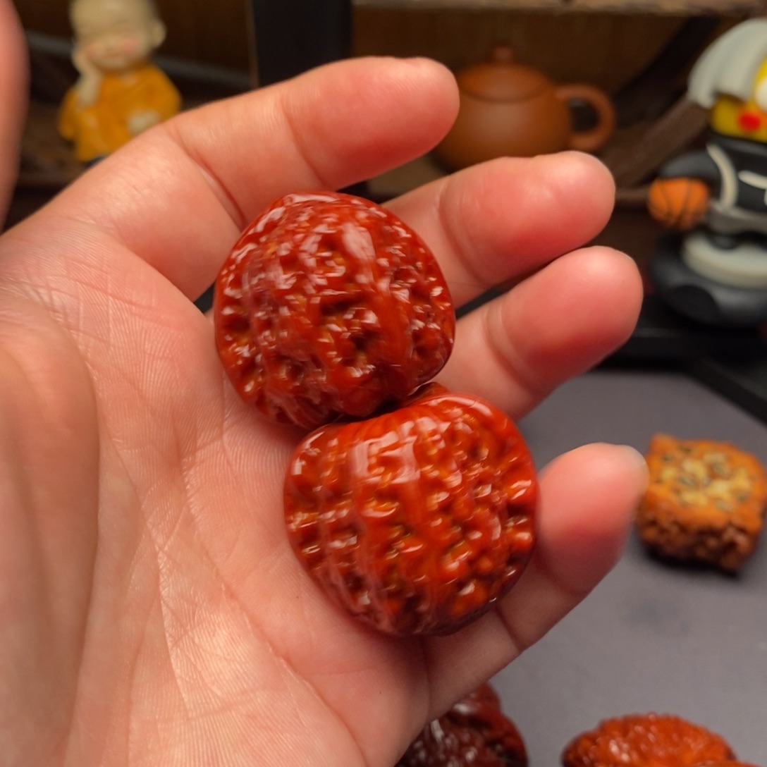 文玩核桃吊坠加**奇33白狮子