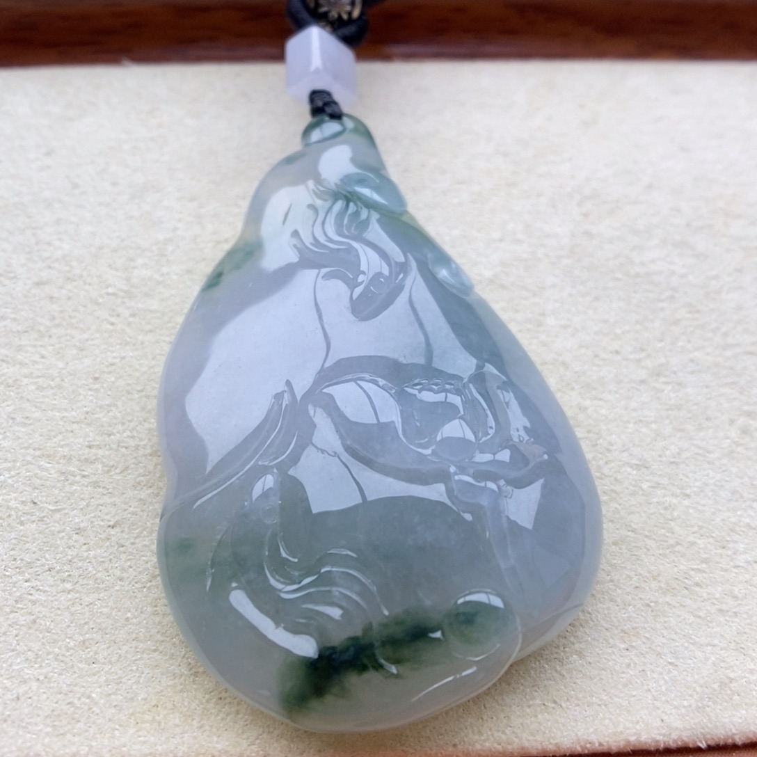 翡翠未镶嵌颈饰吊坠48