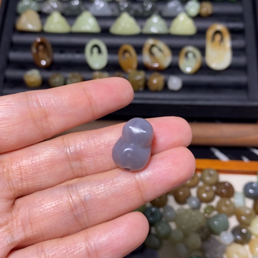 和田玉未镶嵌手链微瑕有棉