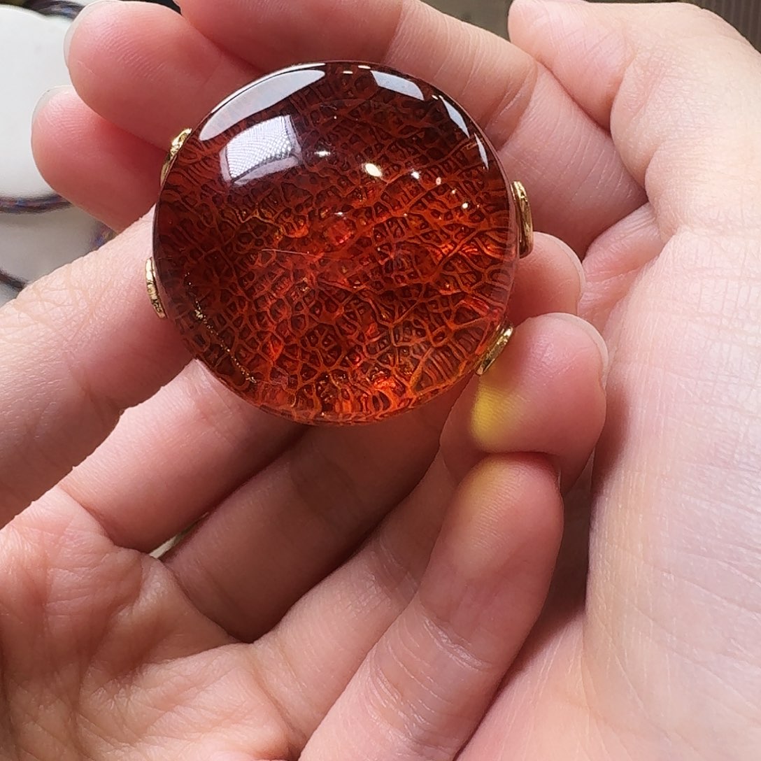 琥珀未镶嵌颈饰戒指