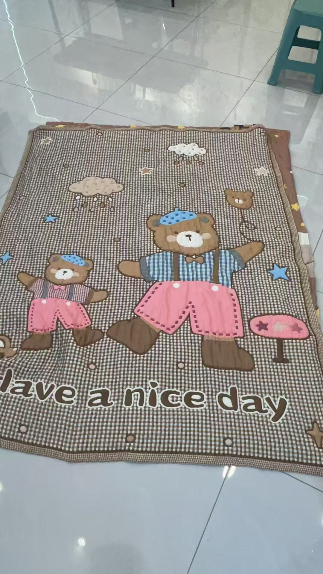 【150*200两只熊】A类纯棉亲肤四季可爱卡通泡芙被