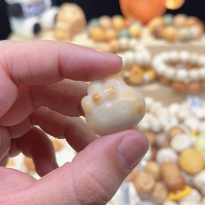 菩提根/象牙果手串1-25-167 馒头兔子