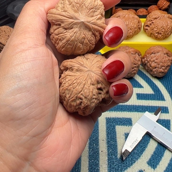 吊坠桃核文玩玉尊40