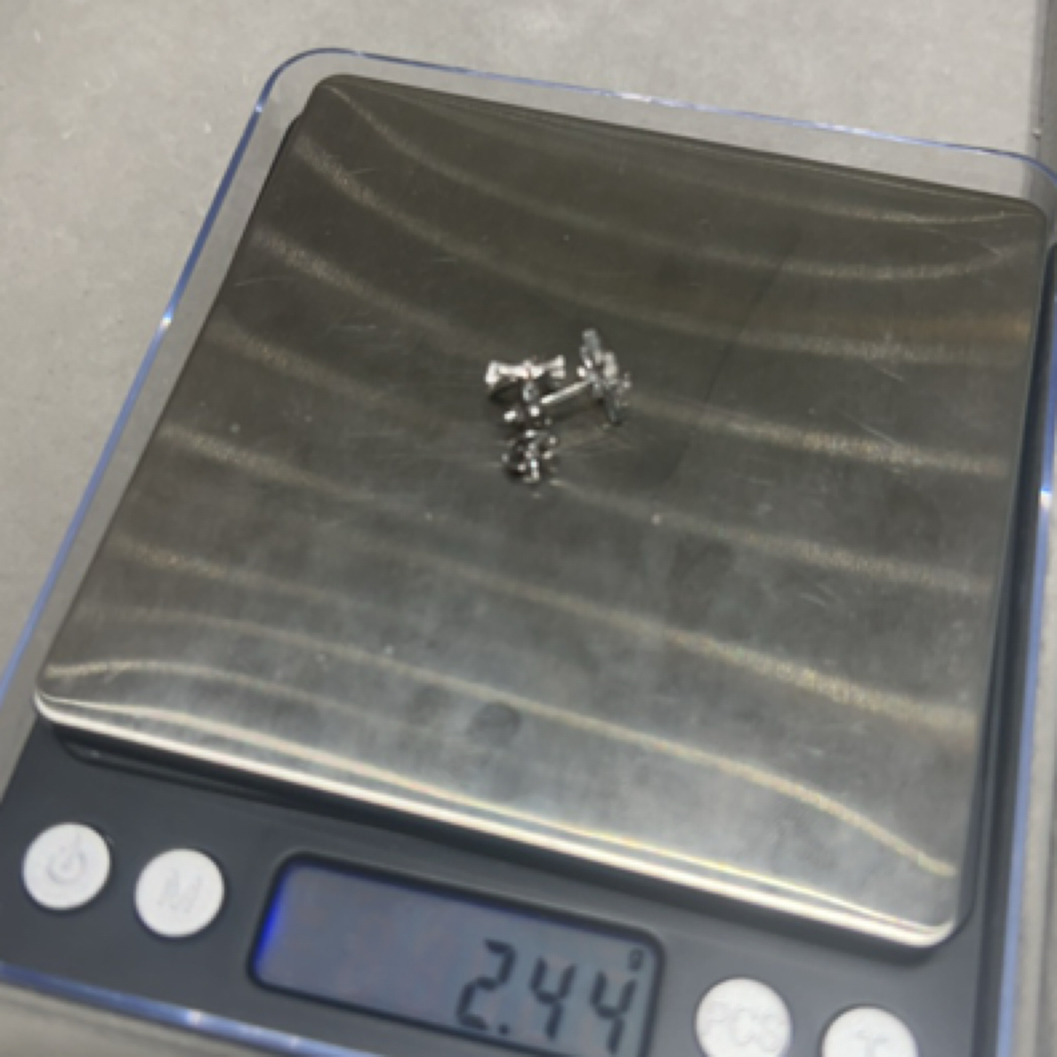 【中国珠宝】PT950 铂金耳钉