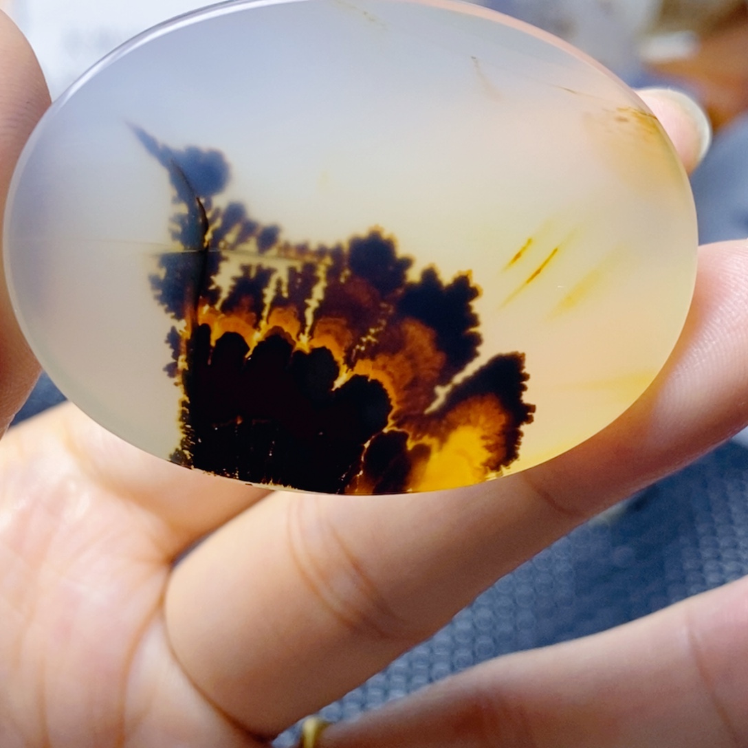 玛瑙/玉髓未镶嵌珠宝奇石