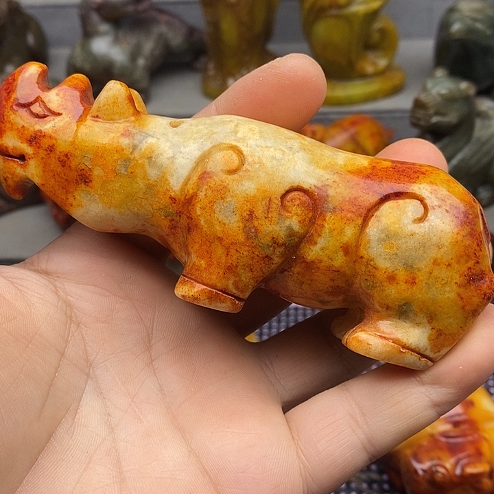 未镶嵌蛇纹石玉颈饰