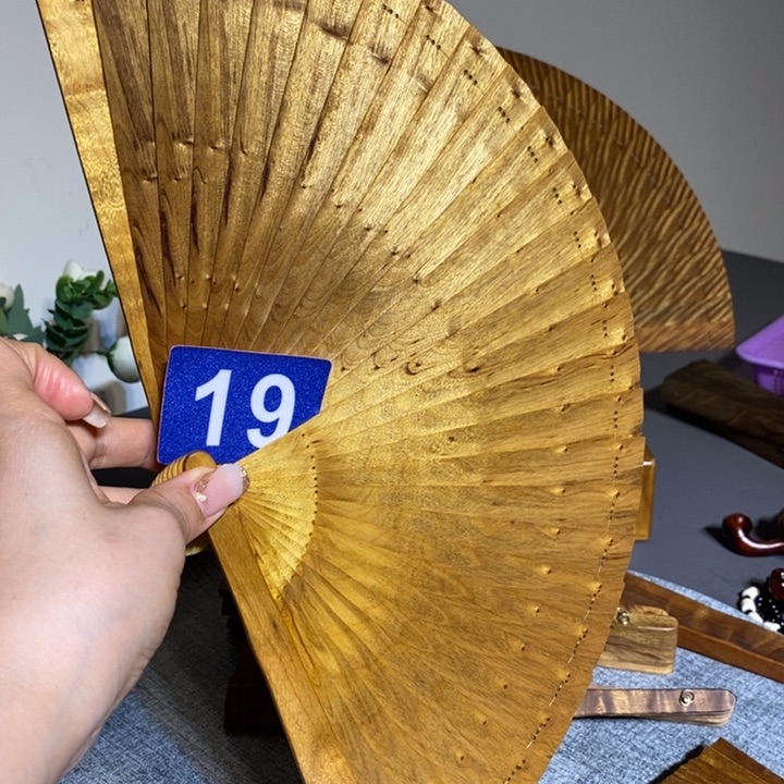 金丝楠流**球金丝楠木扇子