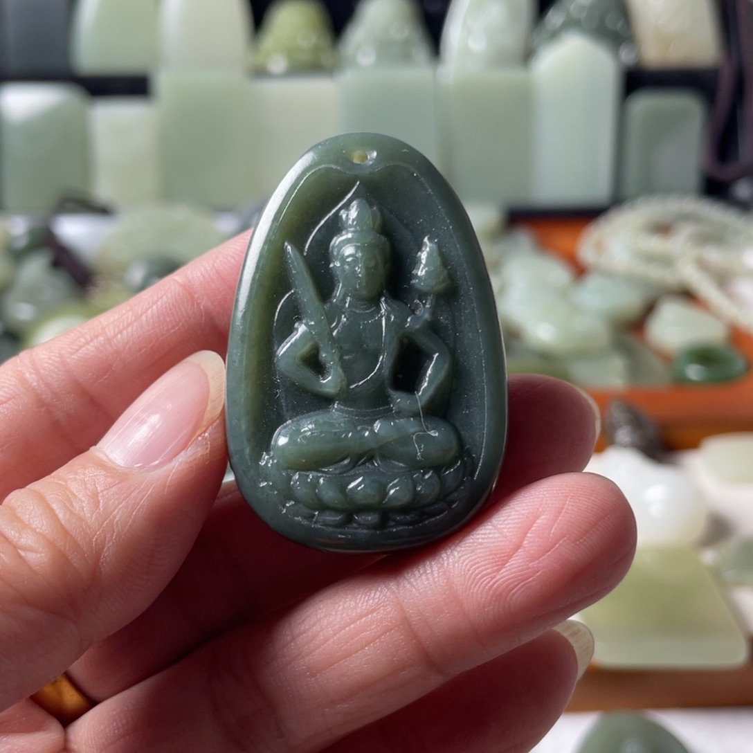 和田玉（糖玉）未镶嵌颈饰