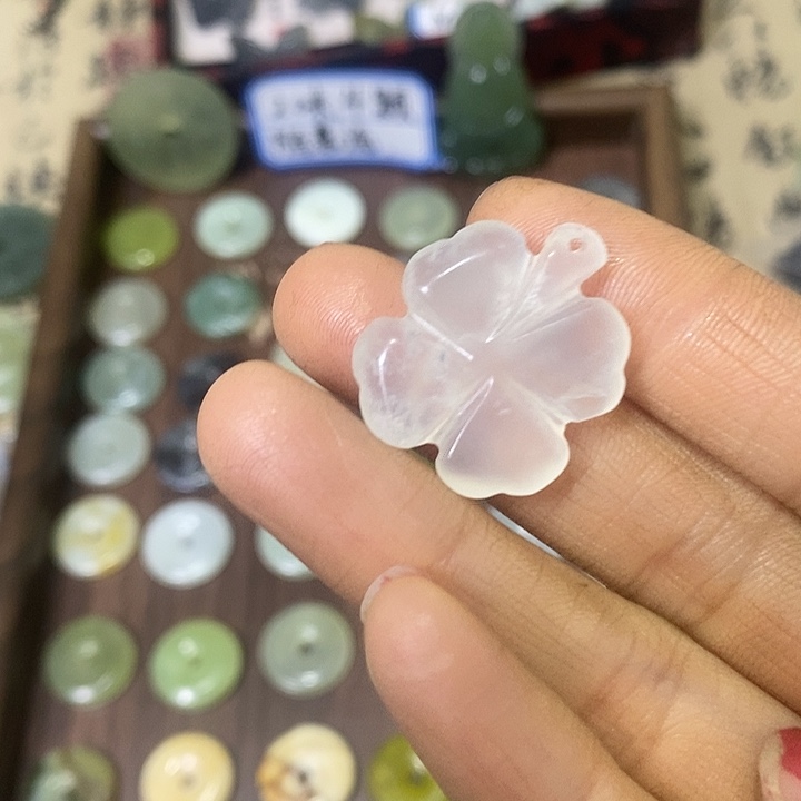 蛇纹石玉未镶嵌天然岫玉