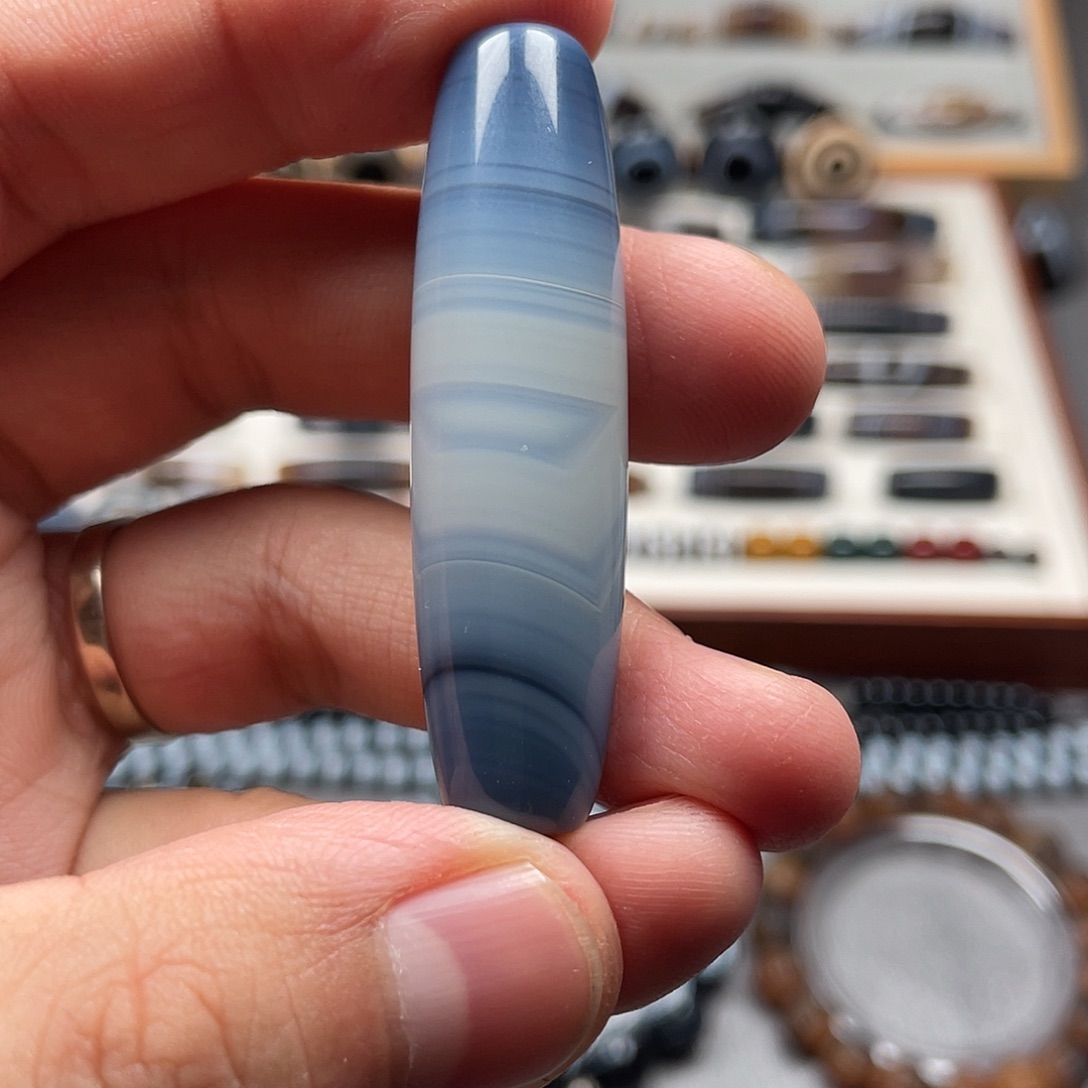 玛瑙/玉髓配饰未镶嵌兰**果