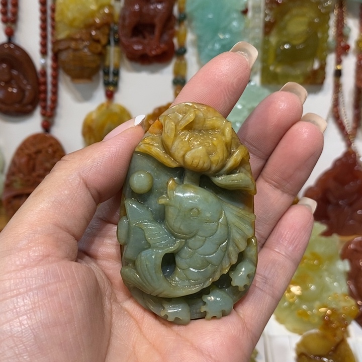 未镶嵌蛇纹石玉颈饰