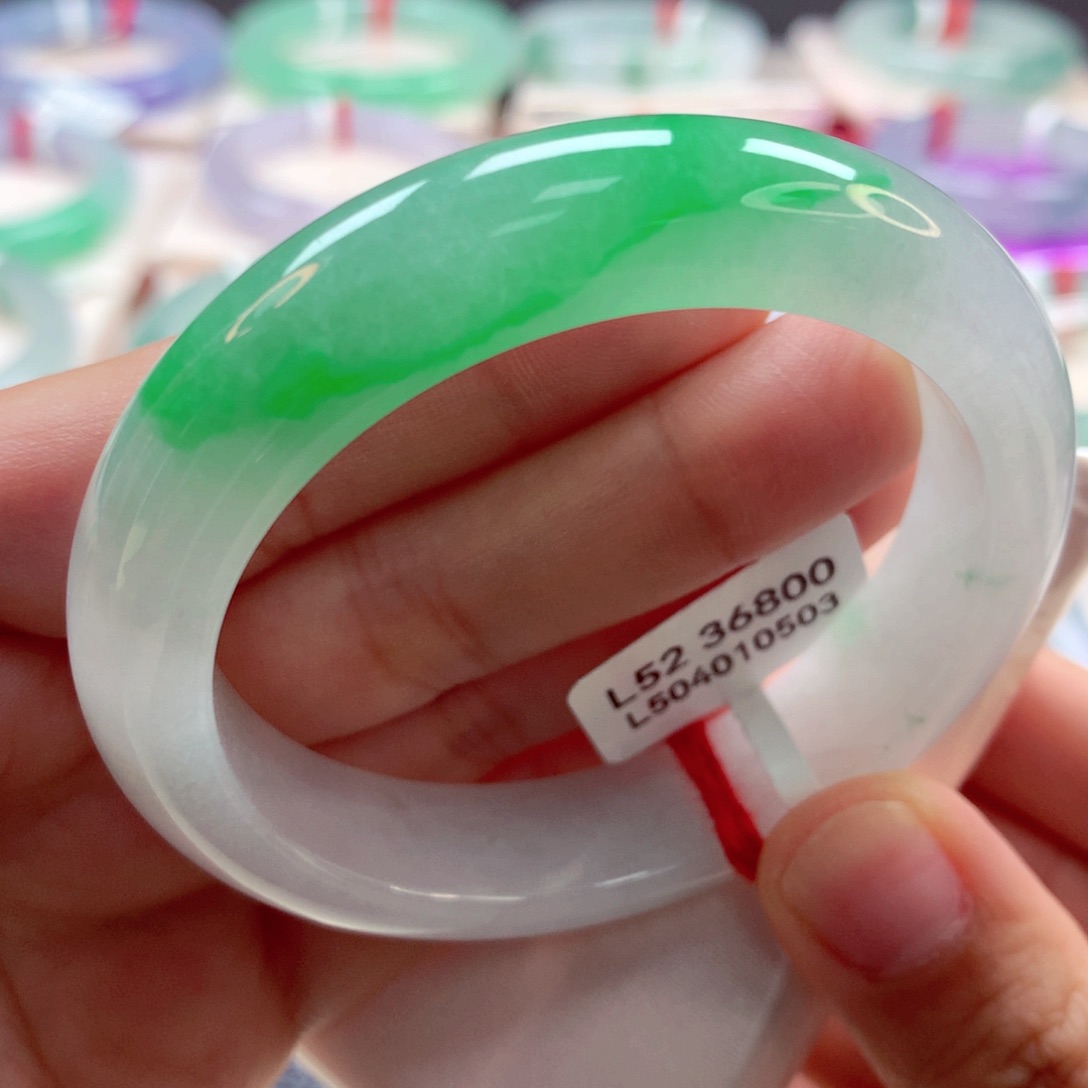 翡翠手镯未镶嵌89翡翠手镯99